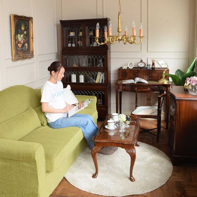 英国アンティークの家具に似合うソファ（ハーブ）