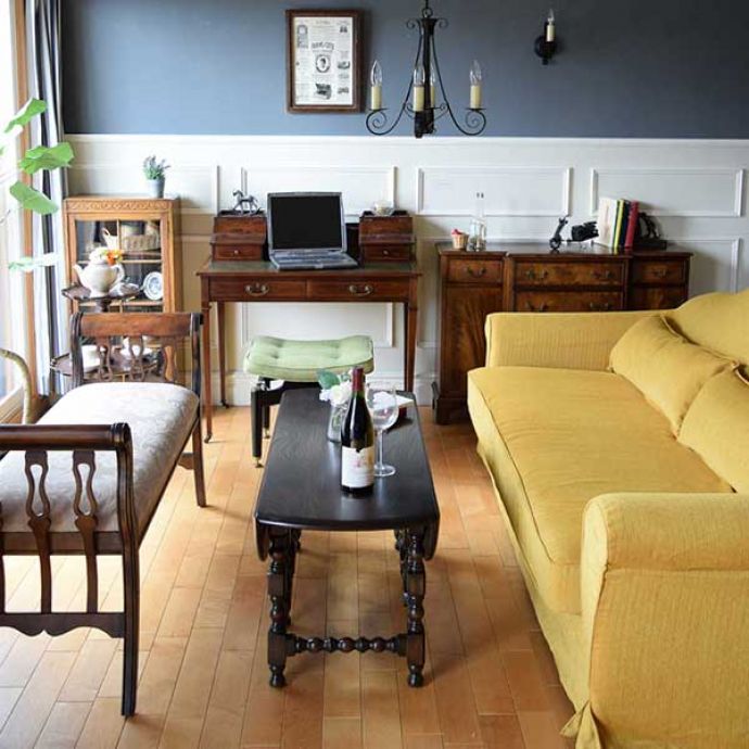 アンティーク家具に似合うソファ（プロバンスイエロー）