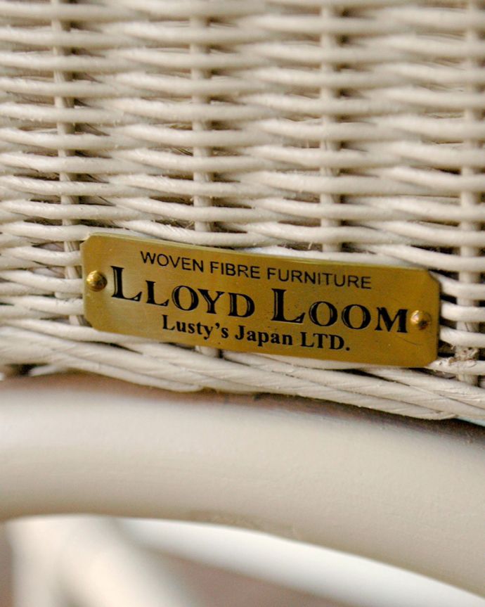 Handleオリジナル アンティーク風 ロイドルームの椅子、8色から選べるHandleオリジナルのロイドルームチェア(Morning)。品質の証ですロイドルームの商品登録ブランドのタグが付いています。(hol-01)