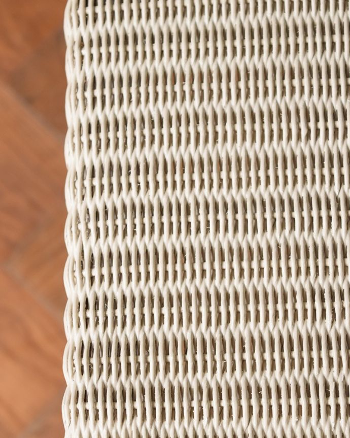 Handleオリジナル　アンティーク風　ロイドルームの椅子、8色から選べるHandleオリジナルのロイドルームチェア(Dinner)。編み込みもキレイです近づいてみるとこんな感じ。(hol-03)