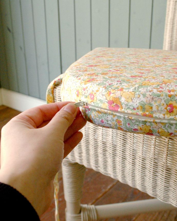 Handleオリジナル アンティーク風 ロイドルームの椅子、8色から選べるHandleオリジナルのロイドルームチェア(Morning)。カバーは取り外しOKファスナーが付いているので、カバーの取り外しも出来ます。(hol-01)