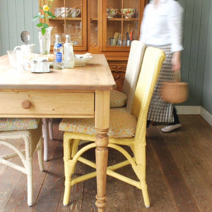 Handleオリジナル アンティーク風 ロイドルームの椅子、8色から選べるHandleオリジナルのロイドルームチェア(Morning)。ずっと愛され続けるロイドルーム1917年に開発されたロイドルームはワイヤーに紙を巻きつけて作られた画期的な家具。(hol-01)