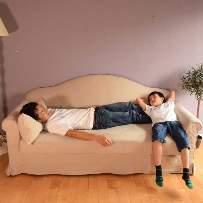 リネンのおしゃれな3人掛けソファ