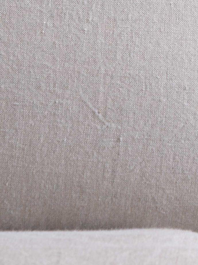 フランス生まれのリネンのカバー