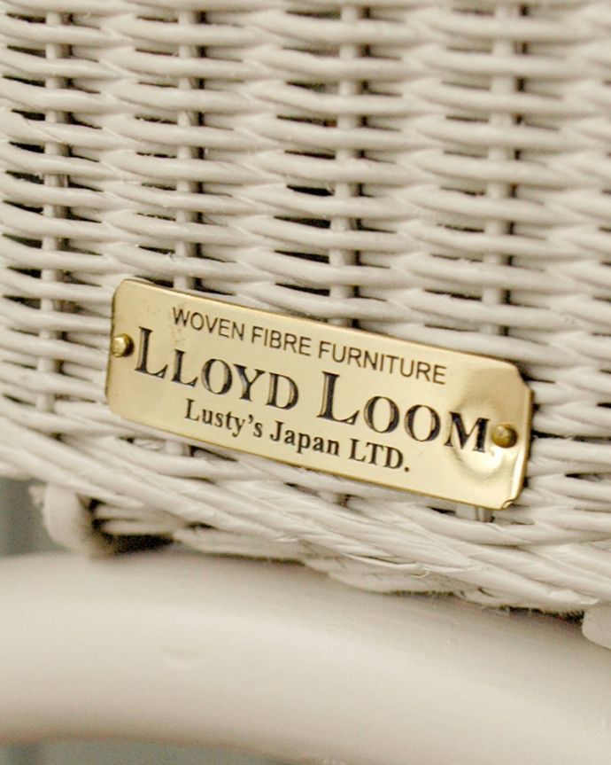 Handleオリジナル　アンティーク風　ロイドルームの椅子、8色から選べるHandleオリジナルのロイドルームチェア(Lunch)。品質の証ですロイドルームの商品登録ブランドのタグが付いています。(hol-02)