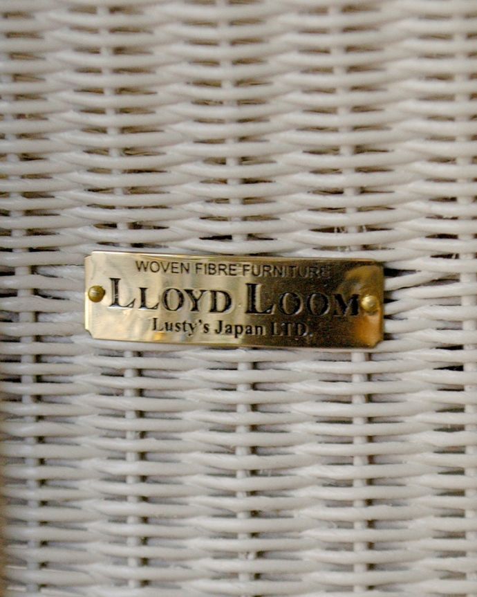 Handleオリジナル　アンティーク風　ロイドルームの椅子、8色から選べるHandleオリジナルのロイドルームチェア(Dinner)。品質の証ですロイドルームの商品登録ブランドのタグが付いています。(hol-03)