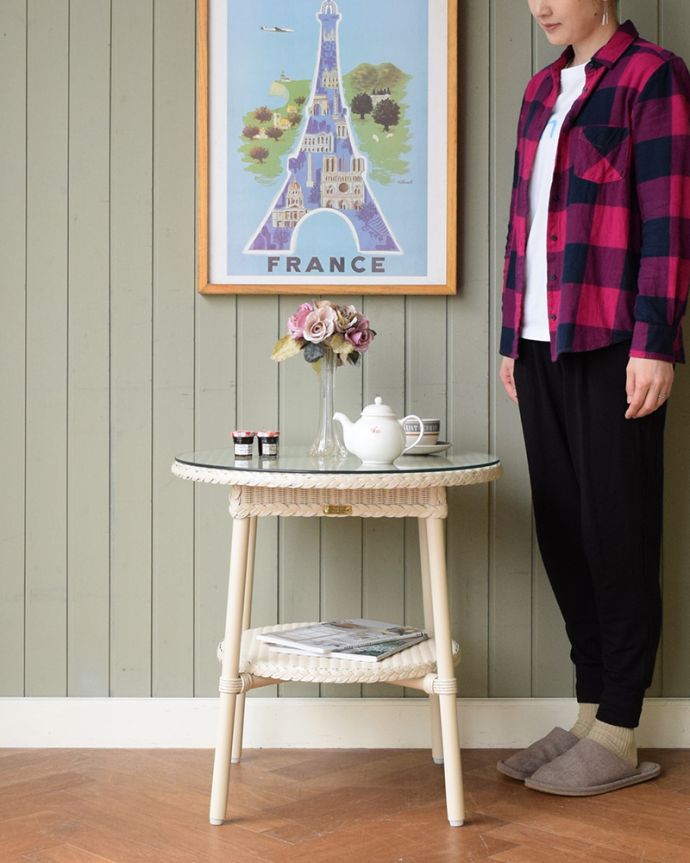 ロイドルームのサイドテーブル、8色から選べるHandleオリジナルの