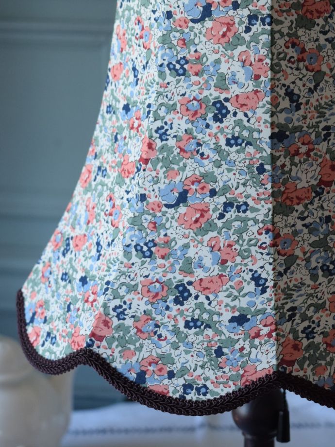 リバティの布シェード