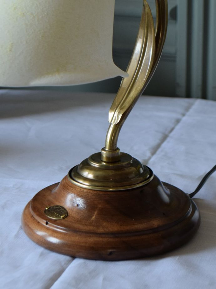 テーブルランプの土台部分