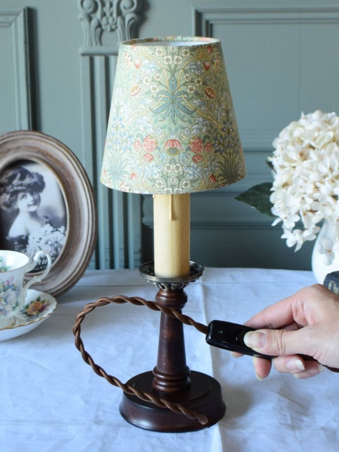 テーブルランプのスイッチ