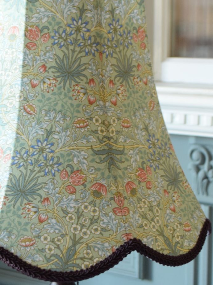 テーブルランプのオシャレなシェード