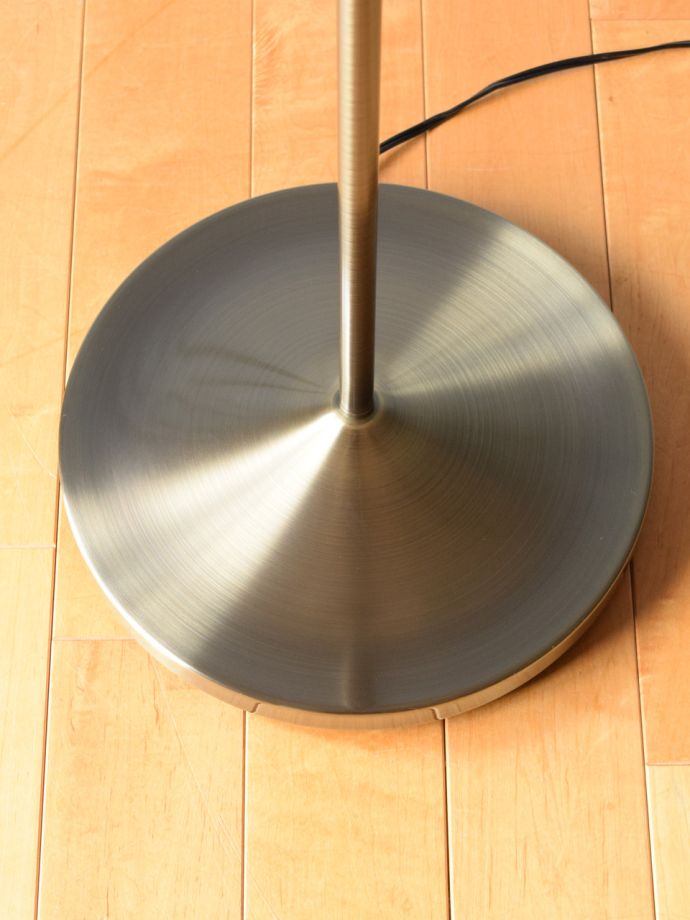 フロアランプの土台部分