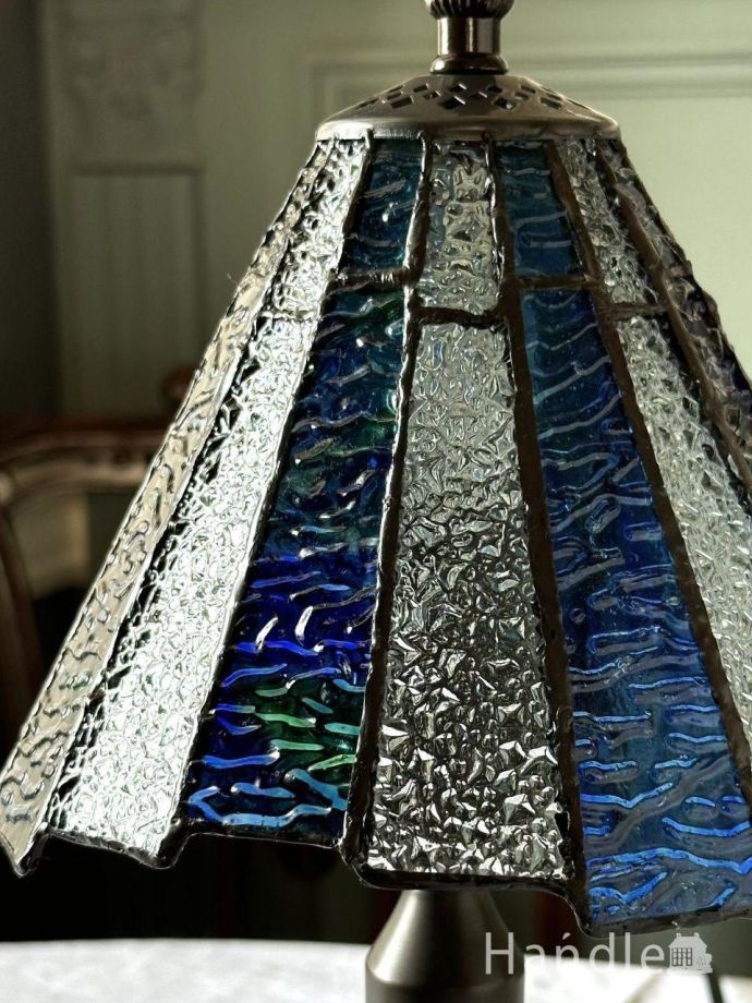 アールデコ調のステンドグラスのシェード、アンティーク調のおしゃれな