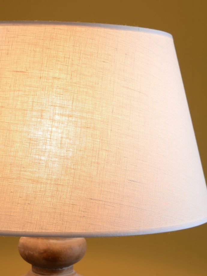 テーブルランプのオシャレなシェード