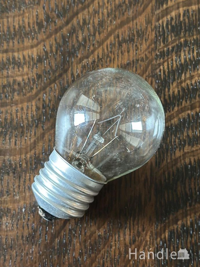 テーブルランプの電球