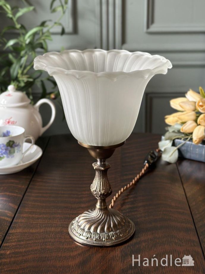 アンティークスタイルのスタンドライト