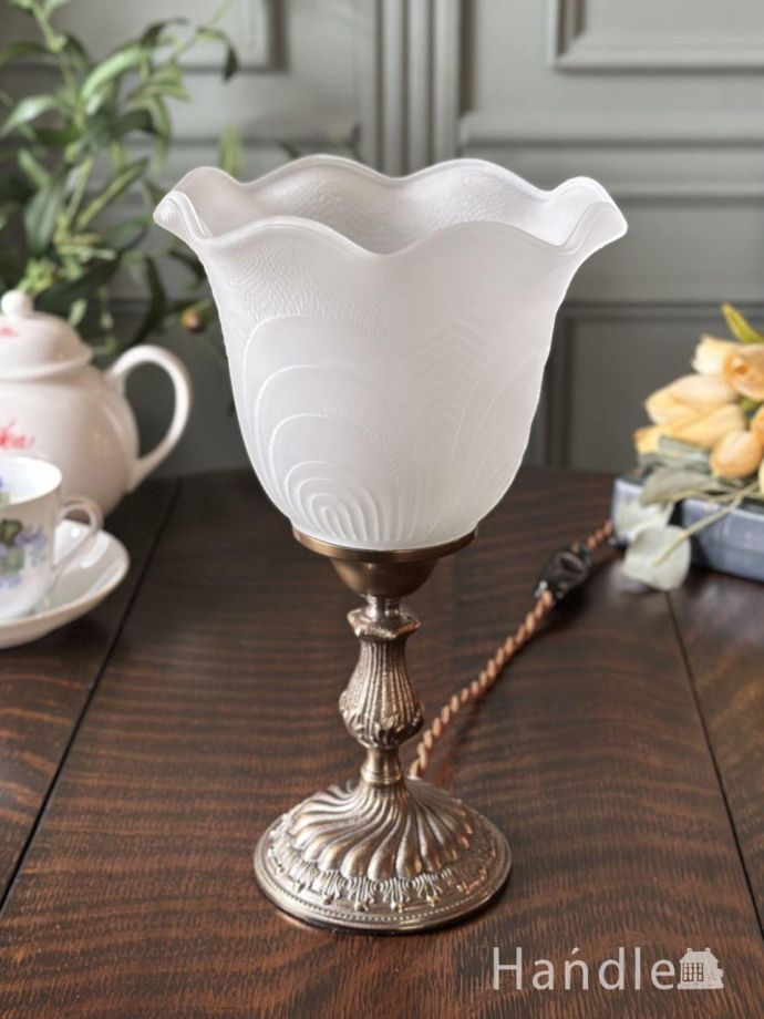 アンティークスタイルのスタンドライト