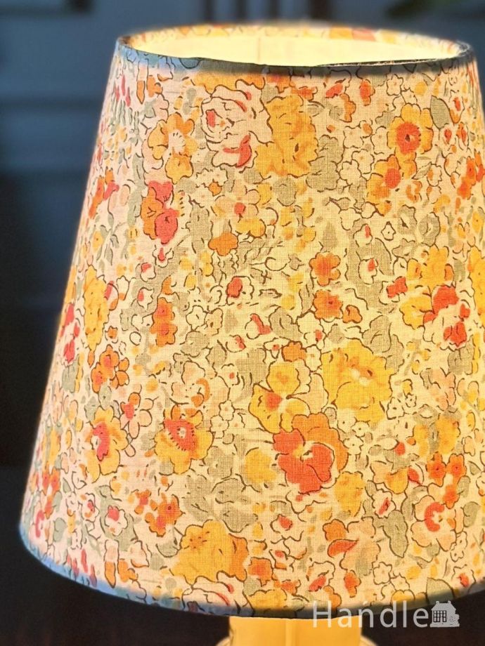 お花柄の布シェード