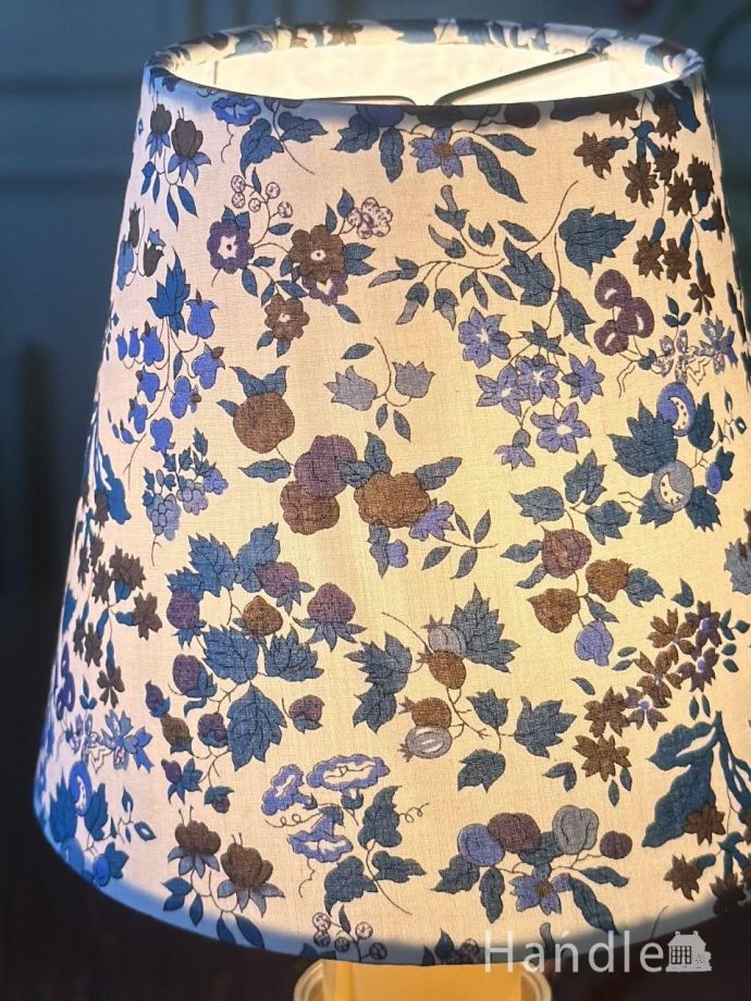 お花柄の布シェード