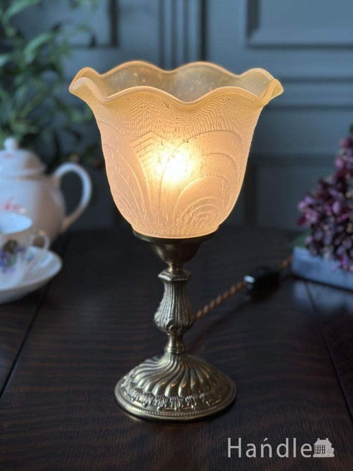 アンティークスタイルのスタンドライト