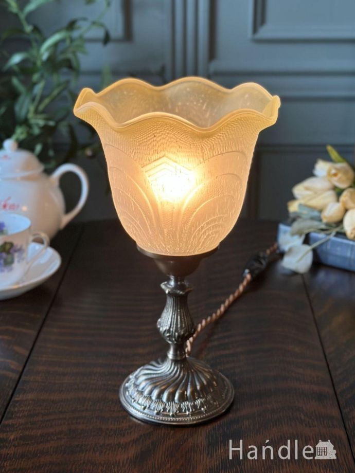 アンティークスタイルのスタンドライト