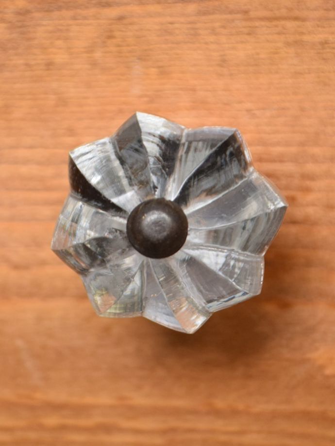 アンティーク風のガラスノブ