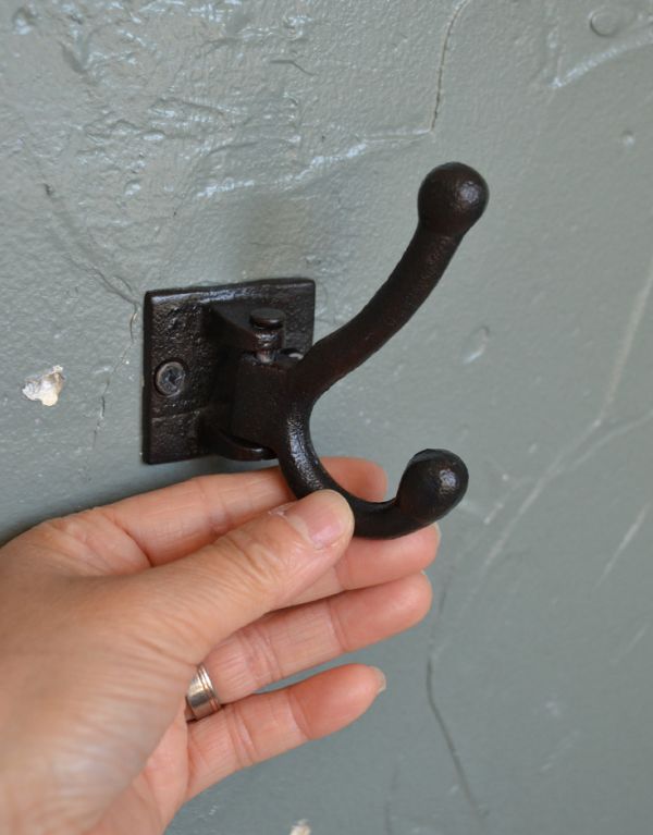 アイアンの可動式フック