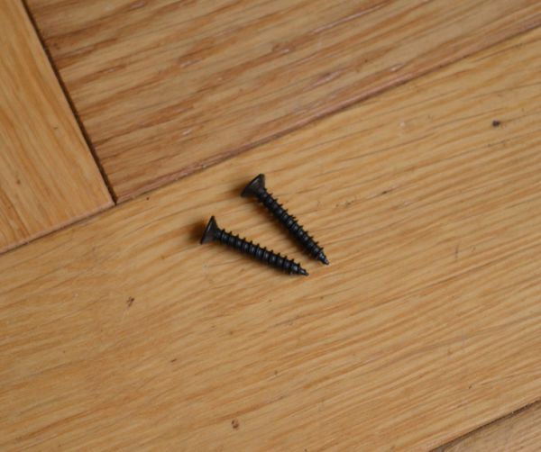 フック・フックボード　住宅用パーツ　アイアン製ウォールフック（クロースラックフック）BLACK。※ビスもセットでお届けします。(u-755)