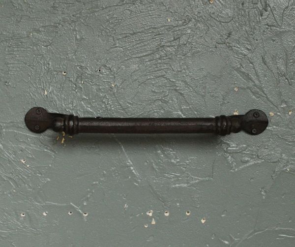 洗面・トイレ　住宅用パーツ　アイアン製ハンドルバー（タオルバー）　タオル掛け。ドアのハンドルとしてもお使い頂けます。(u-761)