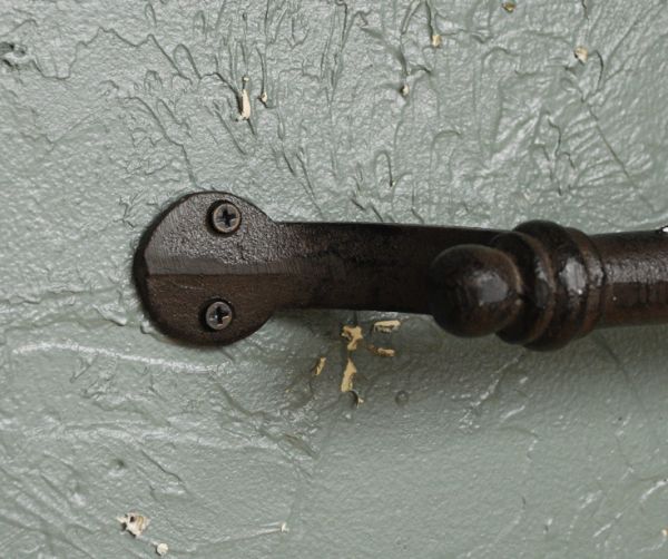 洗面・トイレ　住宅用パーツ　アイアン製ハンドルバー（タオルバー）　タオル掛け。壁にしっかり固定してお使いください。(u-761)