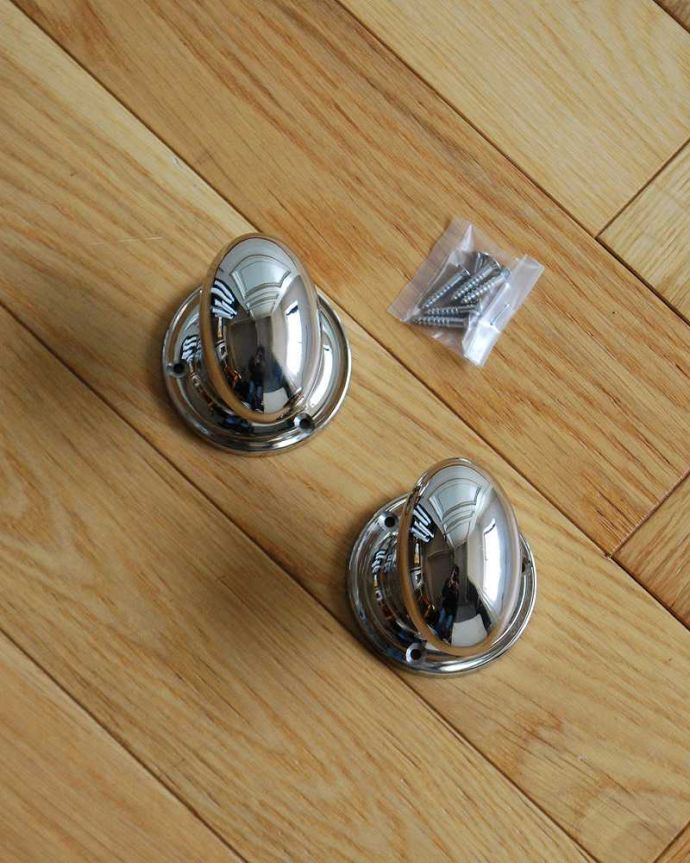 ドアノブ　住宅用パーツ　シンプルなデザインの真鍮ドアノブ（ドアの取っ手）（ラッチ付）。※ラッチ、ネジもセットでお届けしますので、届いたその日に使えます。(u-850)