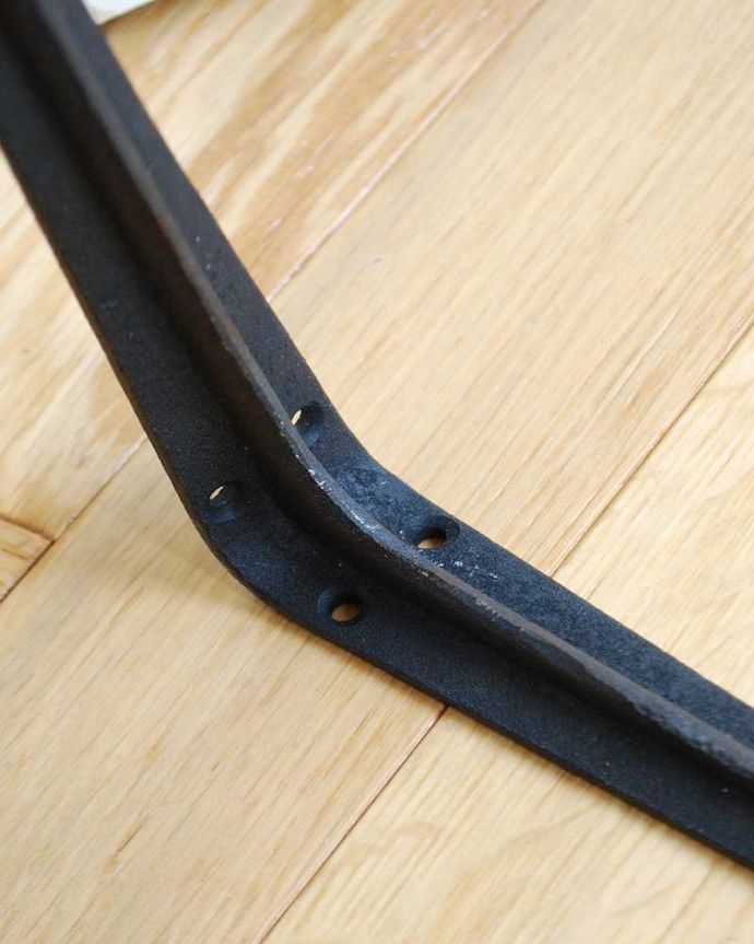 アイアン製のおしゃれな棚受け