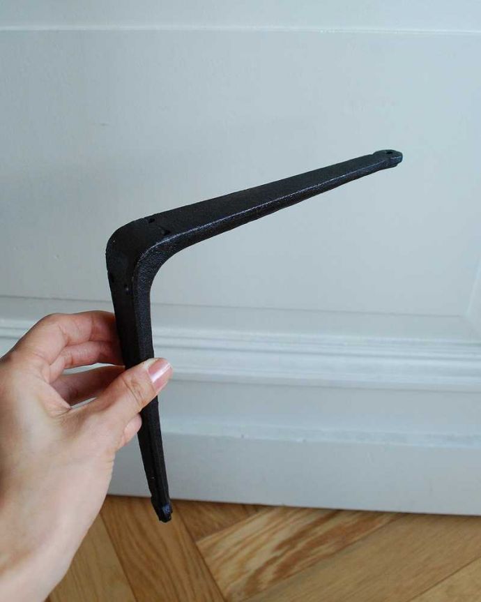 アイアンのおしゃれな棚受け