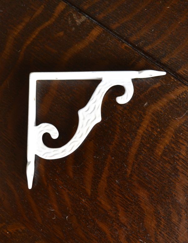 アンティーク風のおしゃれな棚受け