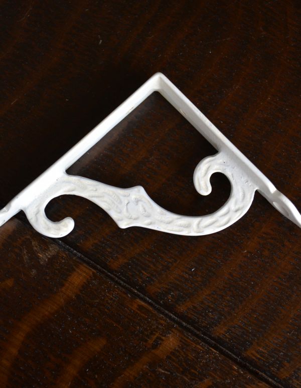 真鍮のおしゃれな棚受け