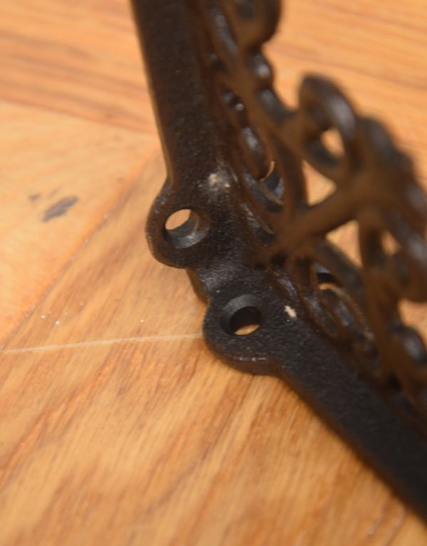 アイアン製の棚受け