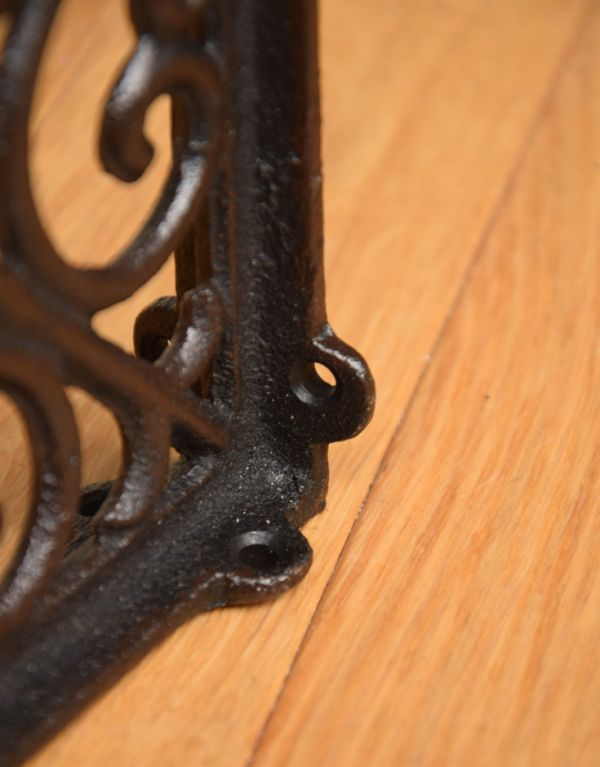 アイアン製の棚受け