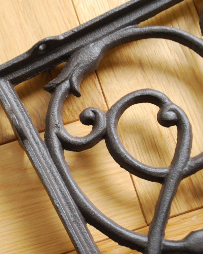 アイアン製の棚受け