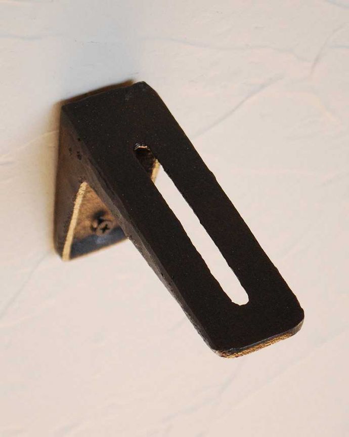 アイアン製のおしゃれな棚受け