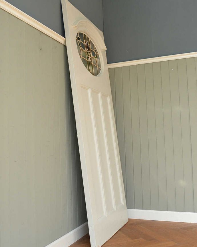 ドア・ゲート　アンティーク家具　真っ赤なチューリップが美しいステンドグラス入りのアンティークドア。しっかり修復しました。(WN-0056)