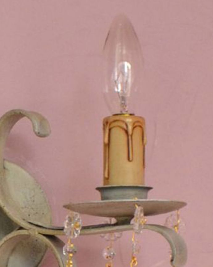 Handleオリジナル　照明・ライティング　Handleオリジナル ウォールブラケット2灯(コトン・ホワイト・ビーズ・E17シャンデリア球2個付き)。LEDも使えます口金は100Wまで対応可能ですが、蝋管付きなので白熱球は40W以下がオススメです。(WR-006-1)