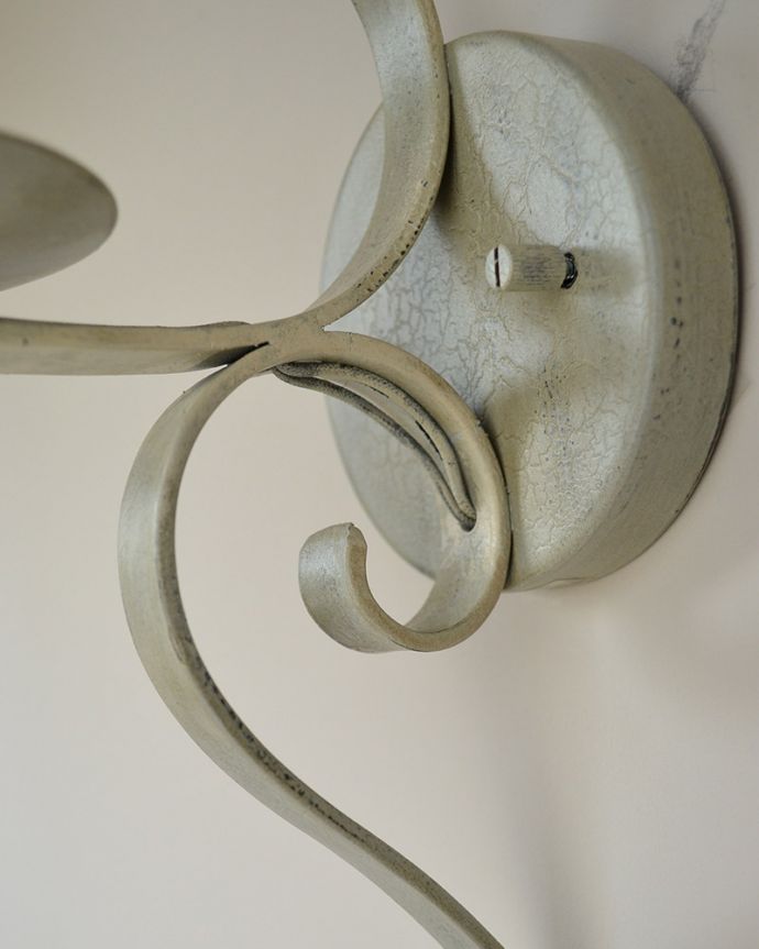 Handleオリジナル　照明・ライティング　Handleオリジナル ウォールブラケット(コトン・ホワイト・E17シャンデリア球1個付き)。配線もキレイです壁に取り付けする部分も素敵に仕上げました。(WR-007)