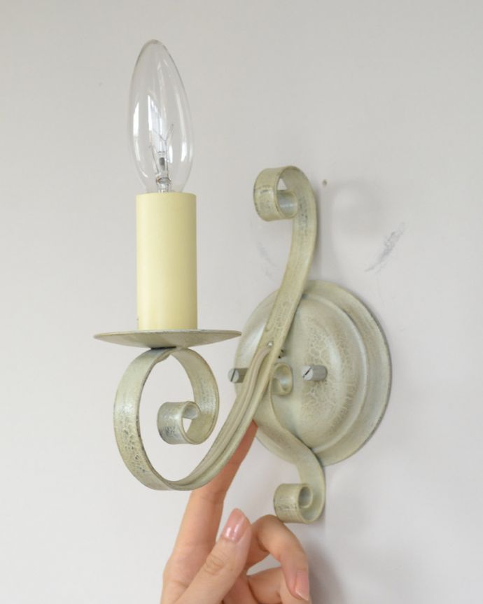 アイアンのブラケットライト