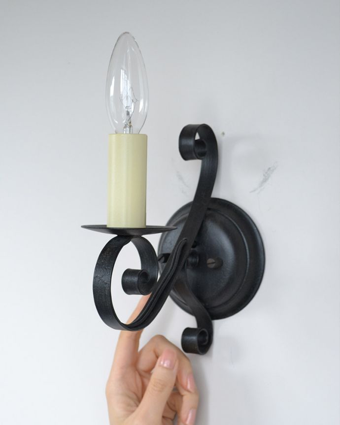 アイアンのブラケットライト