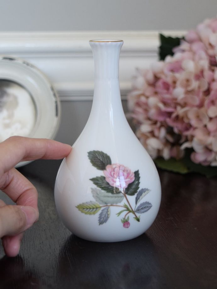 ウェッジウッドのフラワーベース