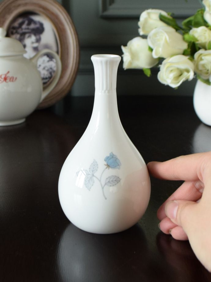 ウェッジウッドのフラワーベース