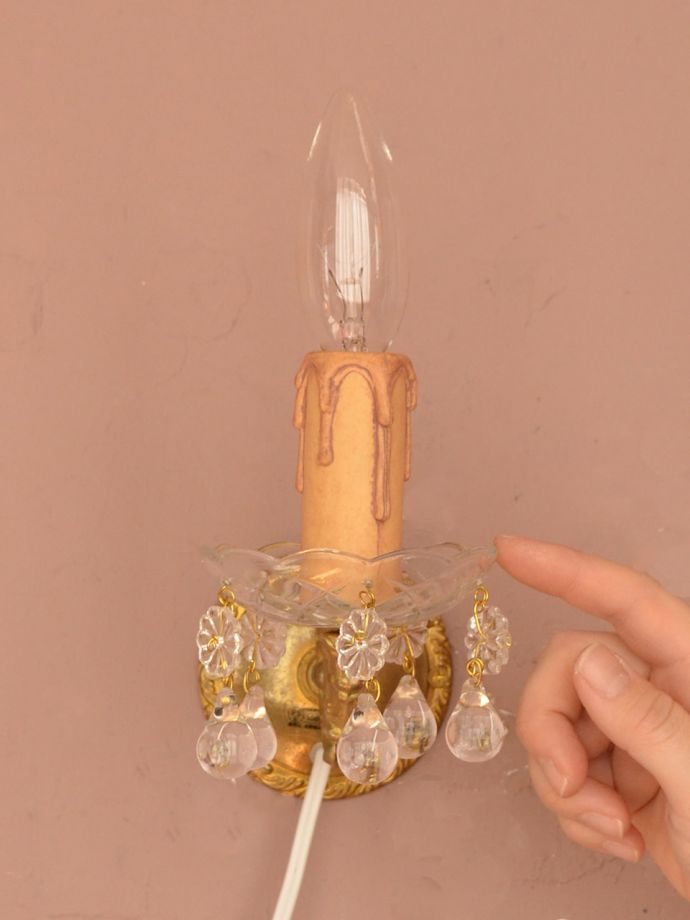 アンティーク風の壁付けシャンデリア