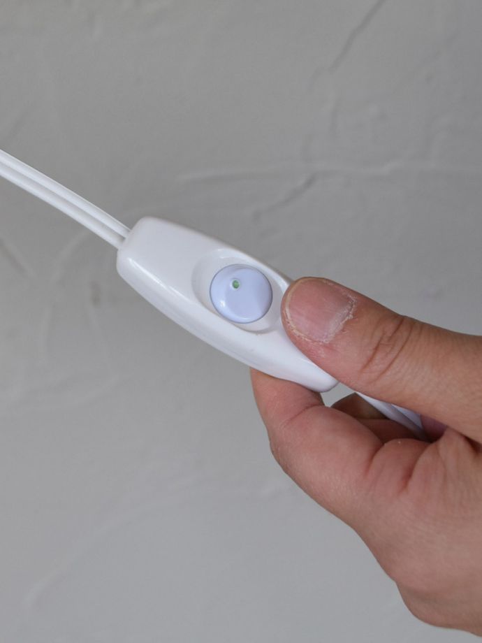 壁付け照明のスイッチ