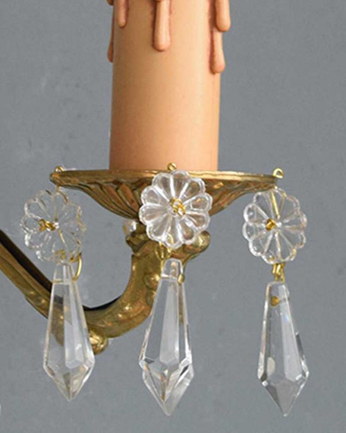 Handleオリジナル　照明・ライティング　Handleオリジナルの壁付けシャンデリア（Ｅ17シャンデリア球付）。1つ1つ手作りしていますシェードはアンティークと同じように、細い真鍮のピンを曲げて、一つ一つガラスのパーツを手作業で取り付けています。(wr-028-o)