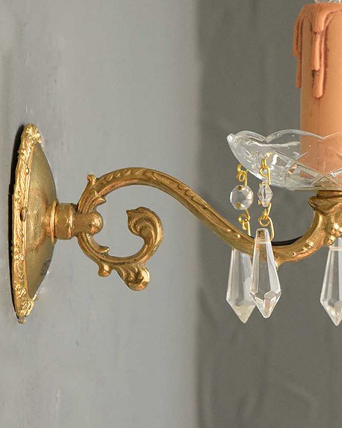 Handleオリジナル 照明・ライティング Handleオリジナルの壁付けシャンデリアG(E17シャンデリア球付)。横から見たデザインも美しい・・・どんなお部屋もゴージャスな雰囲気に魅せてくれる優雅で美しいヨーロッパのデザインが自慢です。(wr-051-o)